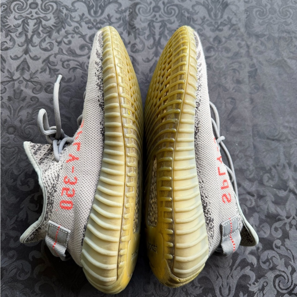 adidas Yeezy Boost 350 V2 "Beluga 2.0
Size 10 - Picture 5 of 6